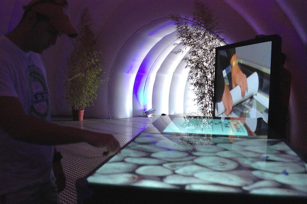 Audiovisuales Interactivos-dada media-Agencia de Comunicación DIGITALIZA TU NEGOCIO Web | eCommerce | Marketing Online | Digital Signage | Multimedia